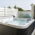 Ammare 4*